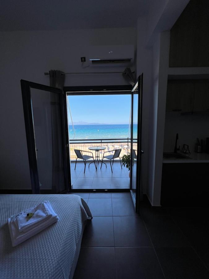 Appartement Lookis Sea View Near Airport à Artemi Extérieur photo